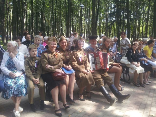 Открытие Народного парка в посёлке Ватутинки, приуроченное к 70ти летию Победы в Великой Отечественной войне.