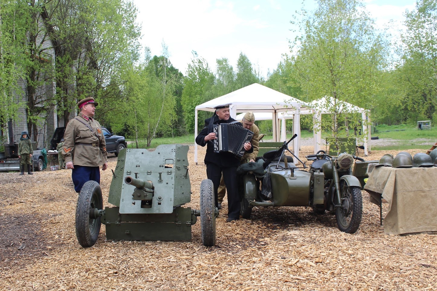 Военно-исторический фестиваль, посвящённый Дню Победы.